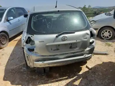 Sloopvoertuig toyota corolla (_e12_) 1.4 d (nde120_) van het jaar 2006 aangedreven 1ndtv