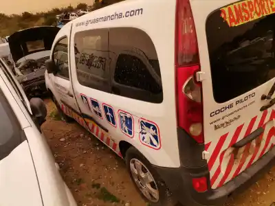 Veículo de Sucata RENAULT KANGOO * do ano 2001 alimentado 