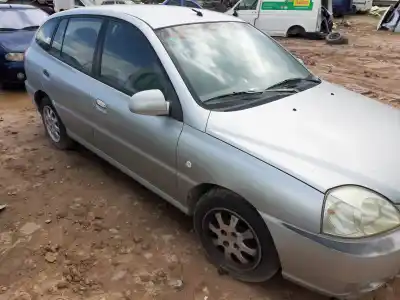 Veículo de Sucata kia rio ipanema berlina do ano 2004 alimentado 