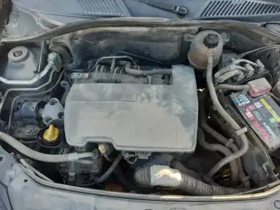 Здавання транспортного засобу renault clio ii fase ii (b/cb0) base authentique 75 cv / 55 kw року 2005 потужний g/d4f g7