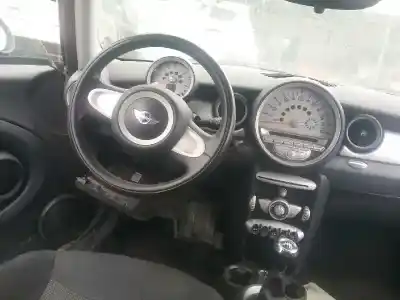 Veículo de Sucata bmw mini (r56) one do ano 2001 alimentado n12b14a