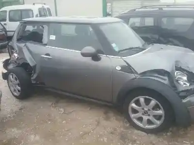 Sloopvoertuig bmw mini (r56) cooper d van het jaar 2001 aangedreven 9hzdv6ted4