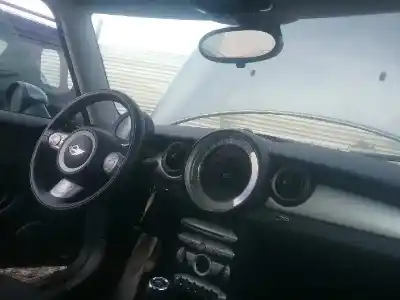 Sloopvoertuig bmw mini (r56) cooper d van het jaar 2001 aangedreven 9hzdv6ted4