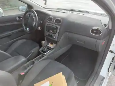 Veículo de Sucata ford focus berlina (cap) ambiente (d) do ano 2007 alimentado kkda