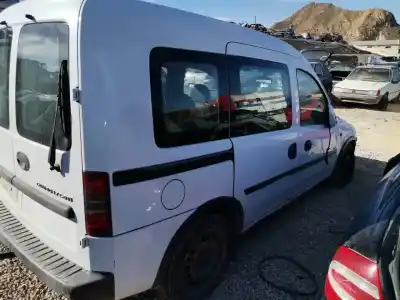 Veicolo di demolizione OPEL COMBO Tour Cosmo dell'anno 2006 alimentato Z17DTH