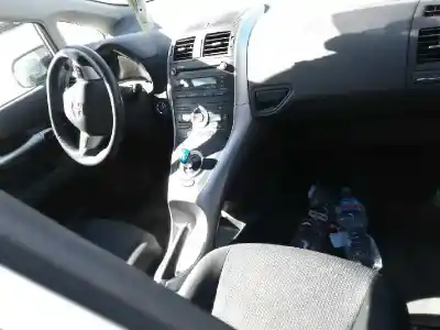 Veículo de Sucata toyota auris hybrid active do ano 2011 alimentado 2zrfxe