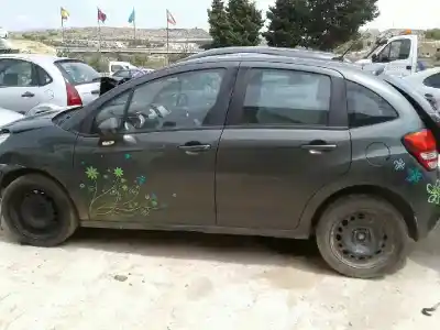 Veículo de Sucata CITROEN C3 Selection do ano 2001 alimentado 8HRDV4C