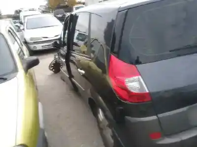 Scrapping Vehicle RENAULT SCENIC II Confort Dynamique of the year 2009 powered K9K P7