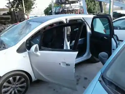 Veículo de Sucata opel meriva b excellence do ano 2013 alimentado a17dts