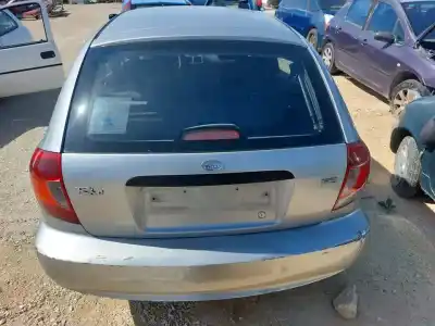 Veículo de Sucata KIA RIO LS Berlina do ano 2003 alimentado A3D