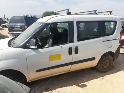 Veículo de Sucata fiat doblo active do ano 2013 alimentado 263a2000