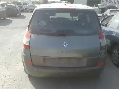 Scrapping Vehicle RENAULT SCENIC II Confort Dynamique of the year 2005 powered K9K P7