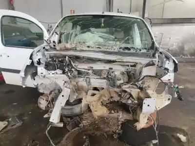 Veicolo di demolizione renault kangoo be bop 106 cv / 78 kw dell'anno 2001 alimentato 