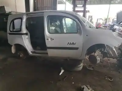 Veicolo di demolizione renault kangoo be bop 106 cv / 78 kw dell'anno 2001 alimentato 