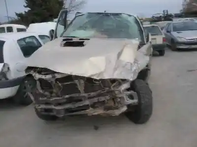 Véhicule à la ferraille nissan                                             terrano/terrano.ii (r20)                                                                                                                                                                                                                                   aventura                                                                                                                                                                                                                                                   de l'année 2006 alimenté zd30