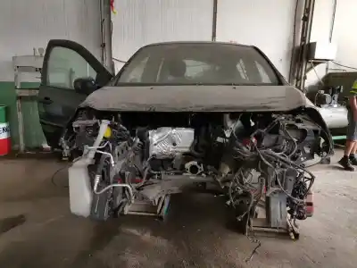 Veículo de Sucata RENAULT CLIO III Pack Authentique do ano 2001 alimentado 