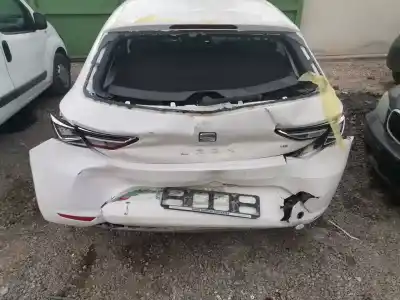 Veículo de Sucata seat leon (5f1) 1.6 tdi do ano 2013 alimentado clh