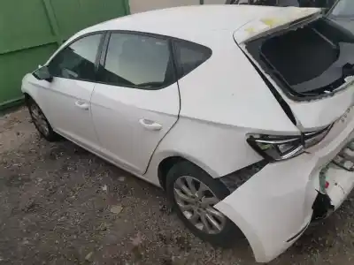 Veículo de Sucata seat leon (5f1) 1.6 tdi do ano 2013 alimentado clh