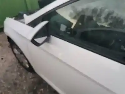 Veículo de Sucata seat leon (5f1) 1.6 tdi do ano 2013 alimentado clh