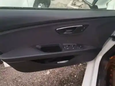 Veículo de Sucata seat leon (5f1) 1.6 tdi do ano 2013 alimentado clh