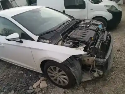 Veículo de Sucata seat leon (5f1) 1.6 tdi do ano 2013 alimentado clh