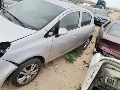 Veicolo di demolizione opel combo familiar dell'anno 2010 alimentato z13dtj