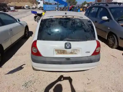 Veicolo di demolizione RENAULT CLIO II FASE II (B/CB0)  dell'anno 2001 alimentato K9K A7