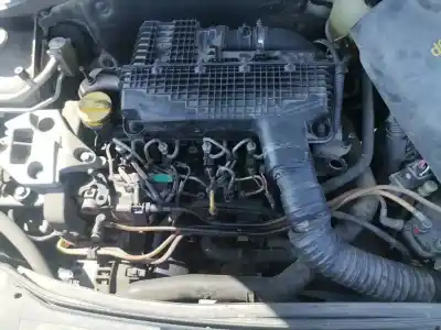 Здавання транспортного засобу renault clio ii fase ii (b/cb0) base authentique 82 cv / 60 kw року 2005 потужний k9kb7