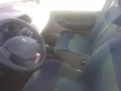 Здавання транспортного засобу renault megane i scenic (ja0) 1.9 dti diesel cat 98 cv / 72 kw року 2002 потужний f9q744