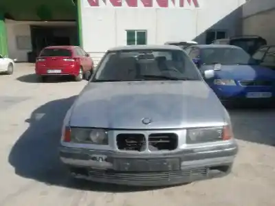 Veicolo di demolizione BMW SERIE 3 BERLINA (E36)  dell'anno 1994 alimentato 256T1