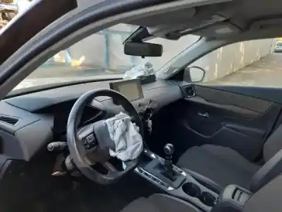 Здавання транспортного засобу ds ds 3 crossback (u_) 1.2 puretech 100 hnk року 0 потужний hnk (eb2adtd)