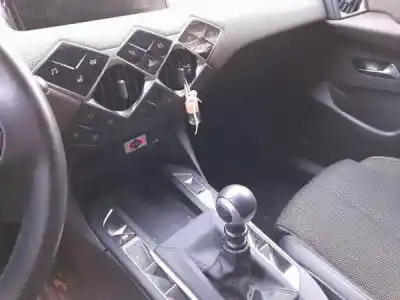 Здавання транспортного засобу ds ds 3 crossback (u_) 1.2 puretech 100 hnk року 0 потужний hnk (eb2adtd)