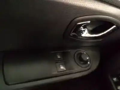 Veículo de Sucata renault clio iv (bh_) gasóleo 2014 5p do ano 2014 alimentado k9k 612