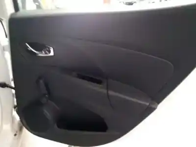 Veículo de Sucata renault clio iv (bh_) gasóleo 2014 5p do ano 2014 alimentado k9k 612