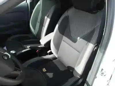 Veículo de Sucata renault clio iv (bh_) 1.5 dci 90 do ano 0 alimentado k9k626