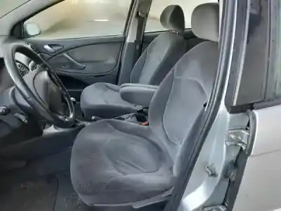 Здавання транспортного засобу citroen c5 ii (rc_) gasóleo 2005 5p року 2005 потужний 9hy (dv6ted4)