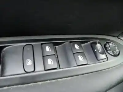 Veicolo di demolizione citroen c4 ii (nc_) 1.6 hdi 110 dell'anno 0 alimentato bhy