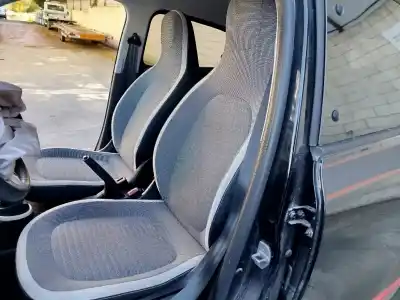 Scrapping Vehicle renault twingo iii (bcm_) 1.0 sce 70 of the year 2018 powered h4d 400