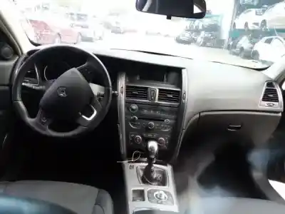 Здавання транспортного засобу renault latitude (l70_) gasóleo 2010 5p року 2010 потужний 