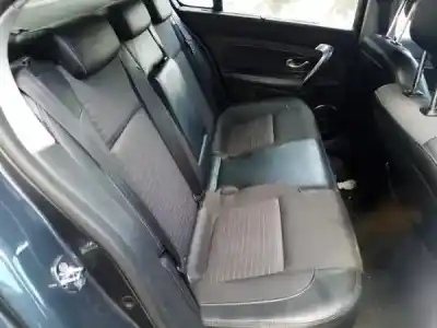 Здавання транспортного засобу renault latitude (l70_) gasóleo 2010 5p року 2010 потужний 