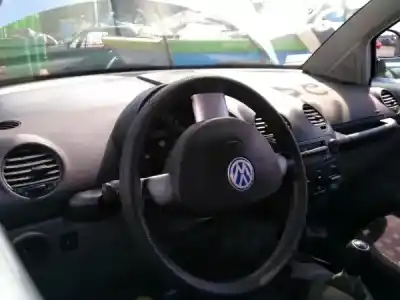 Veículo de Sucata volkswagen new beetle (9c1, 1c1) gasolina 2001 3p do ano 2019 alimentado 