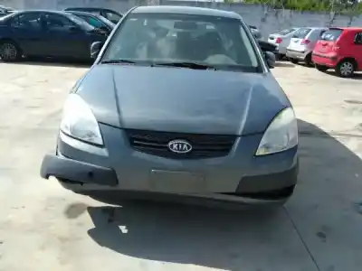 Véhicule à la ferraille KIA RIO II (JB) Gasóleo 2006 5P de l'année 2018 alimenté D4FA