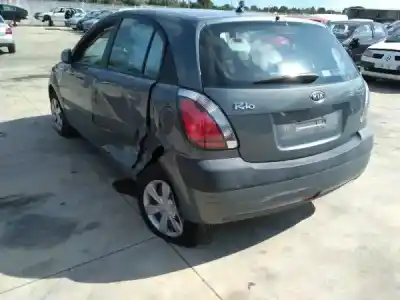 Veículo de Sucata kia rio ii (jb) gasóleo 2006 5p do ano 2018 alimentado d4fa