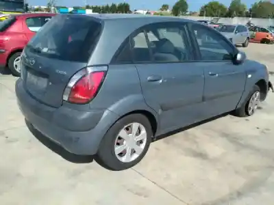 Veículo de Sucata kia rio ii (jb) gasóleo 2006 5p do ano 2018 alimentado d4fa