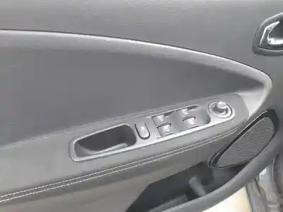 Veículo de Sucata renault zoe (bfm_) zoe elétrico 2017 5p do ano 2019 alimentado 5aq 601