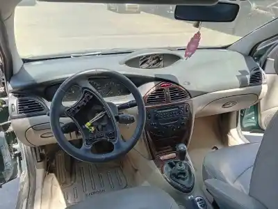 Veicolo di demolizione citroen c5 i (dc_) 3.0 v6 (dcxfxc, dcxfxf) dell'anno 2003 alimentato xfx (es9j4s)