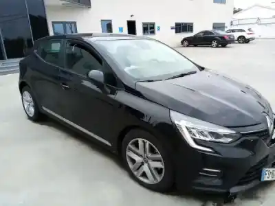 Vehicul casat renault clio v (bf_) 1.5 blue dci 115 (b7ad) al anului 2020 alimentat 