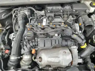 Veículo de Sucata citroen c4 iii gasóleo 2022 5p do ano 2022 alimentado 