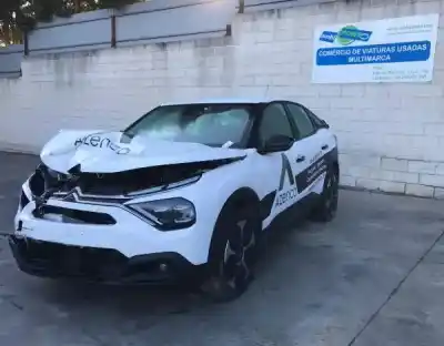Veículo de Sucata citroen c4 iii gasóleo 2022 5p do ano 2022 alimentado 