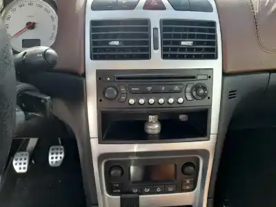 Veículo de Sucata peugeot 307 cc (3b) gasolina 2005 3p do ano 2005 alimentado rfj (ew10a)